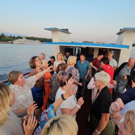 Клуб знакомств «Дуэт»: Ретро-вечеринка на теплоходе "Романтика"